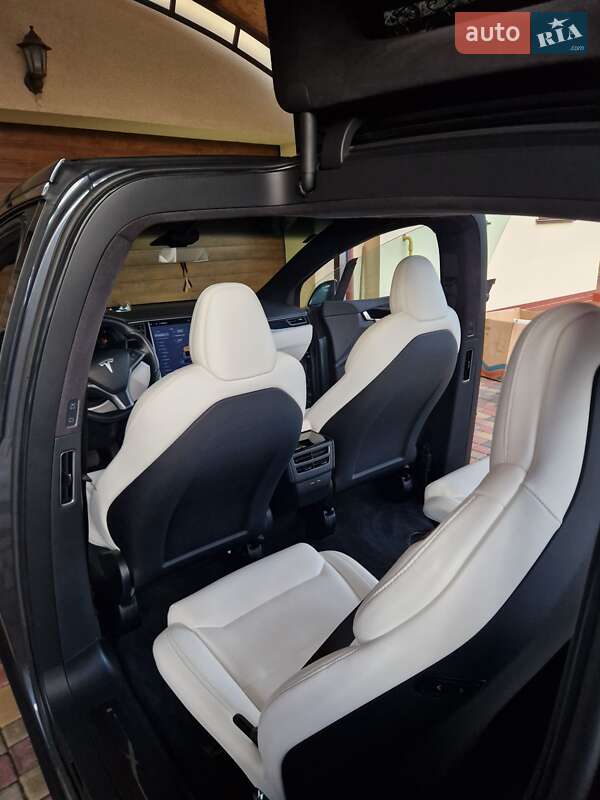 Позашляховик / Кросовер Tesla Model X 2020 в Києві
