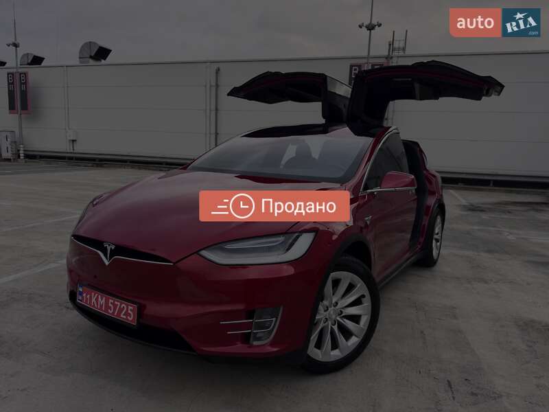 Tesla Model X 2020