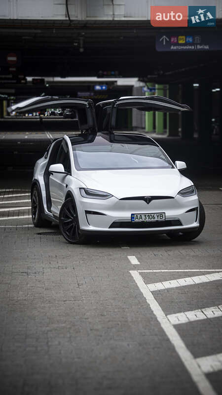 Внедорожник / Кроссовер Tesla Model X 2022 в Киеве