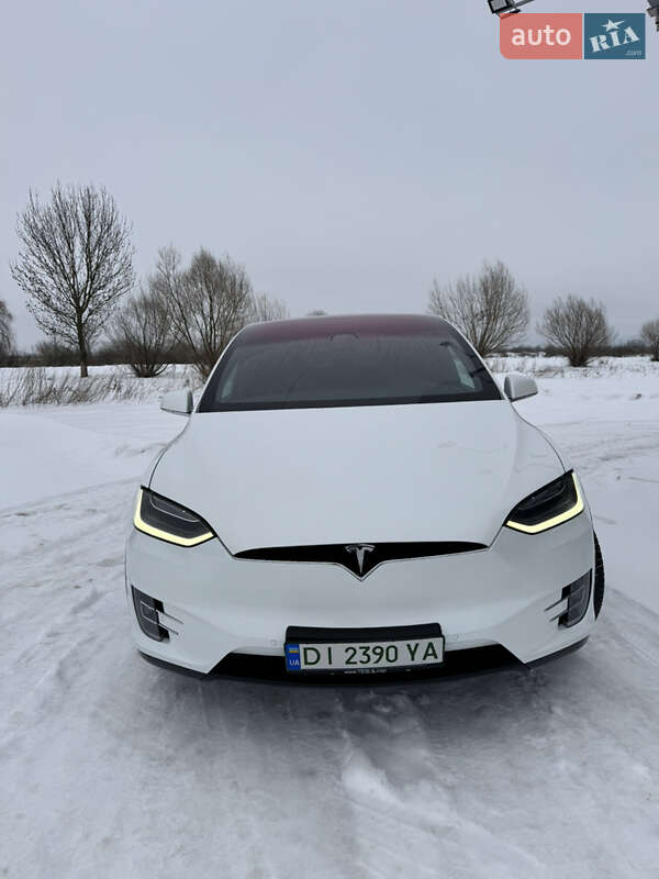 Позашляховик / Кросовер Tesla Model X 2018 в Львові