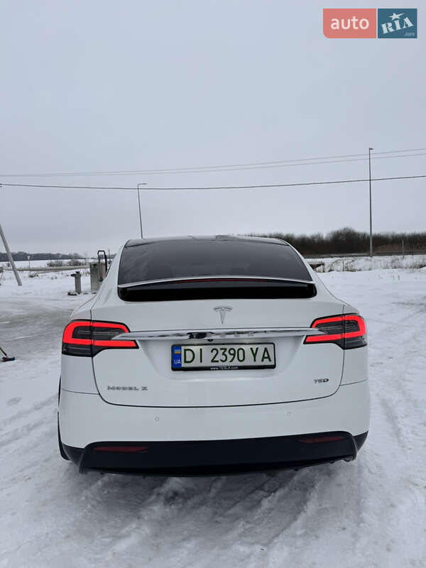 Позашляховик / Кросовер Tesla Model X 2018 в Львові