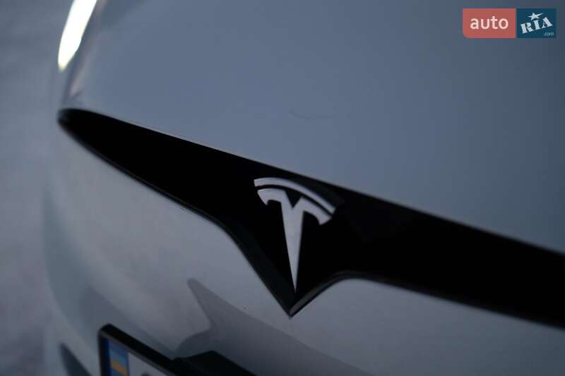 Внедорожник / Кроссовер Tesla Model X 2023 в Черновцах