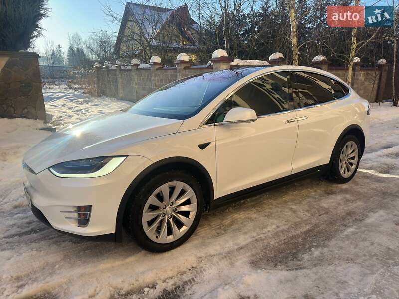 Tesla Model X 2017