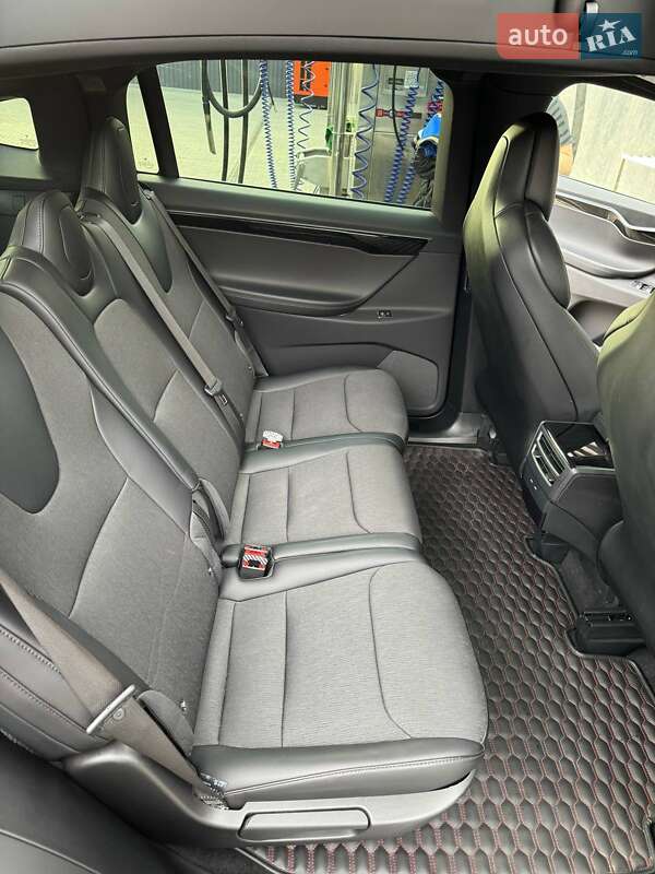 Позашляховик / Кросовер Tesla Model X 2018 в Житомирі фото 3 Позашляховик / Кросовер Tesla Model X 2018 в Житомирі