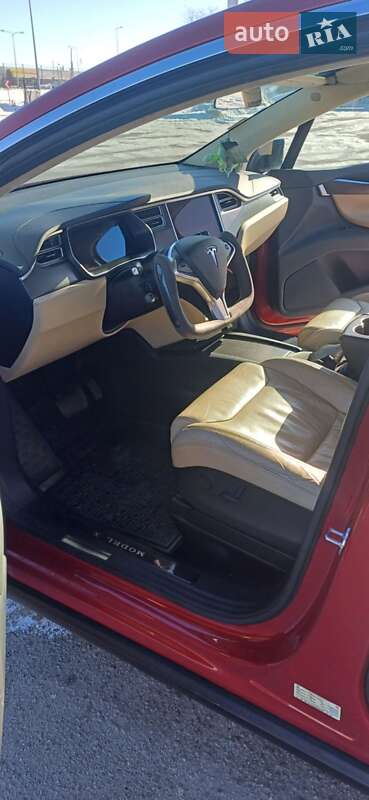 Позашляховик / Кросовер Tesla Model X 2017 в Львові