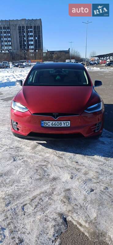 Позашляховик / Кросовер Tesla Model X 2017 в Львові