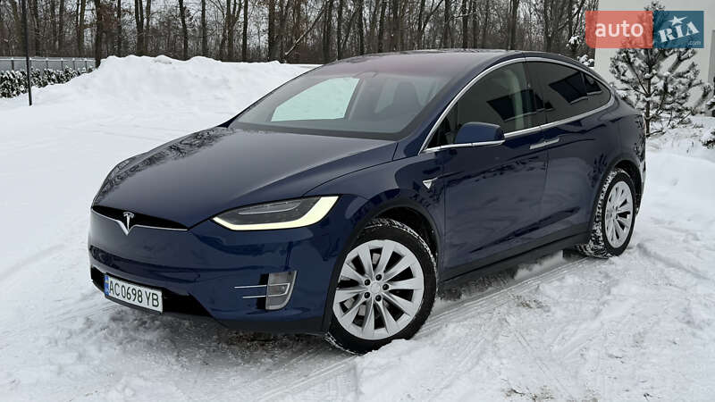 Внедорожник / Кроссовер Tesla Model X 2017 в Луцке