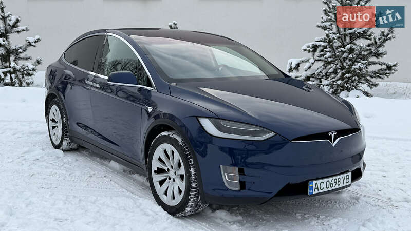 Внедорожник / Кроссовер Tesla Model X 2017 в Луцке