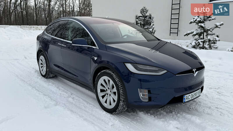 Внедорожник / Кроссовер Tesla Model X 2017 в Луцке