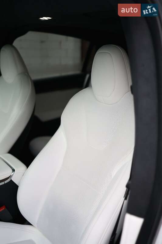 Позашляховик / Кросовер Tesla Model X 2023 в Дніпрі