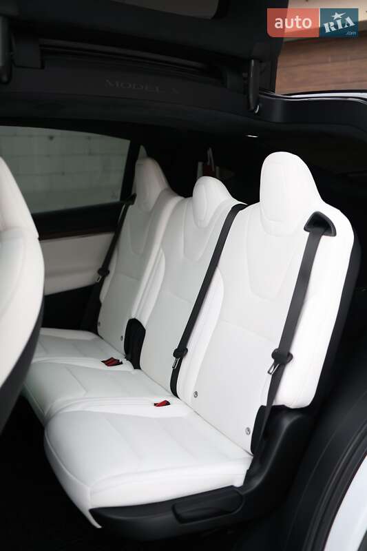 Позашляховик / Кросовер Tesla Model X 2023 в Дніпрі