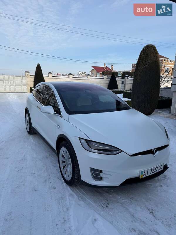 Tesla Model X 2018