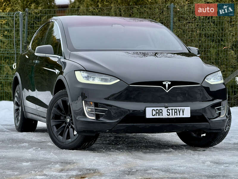 Позашляховик / Кросовер Tesla Model X 2017 в Стрию