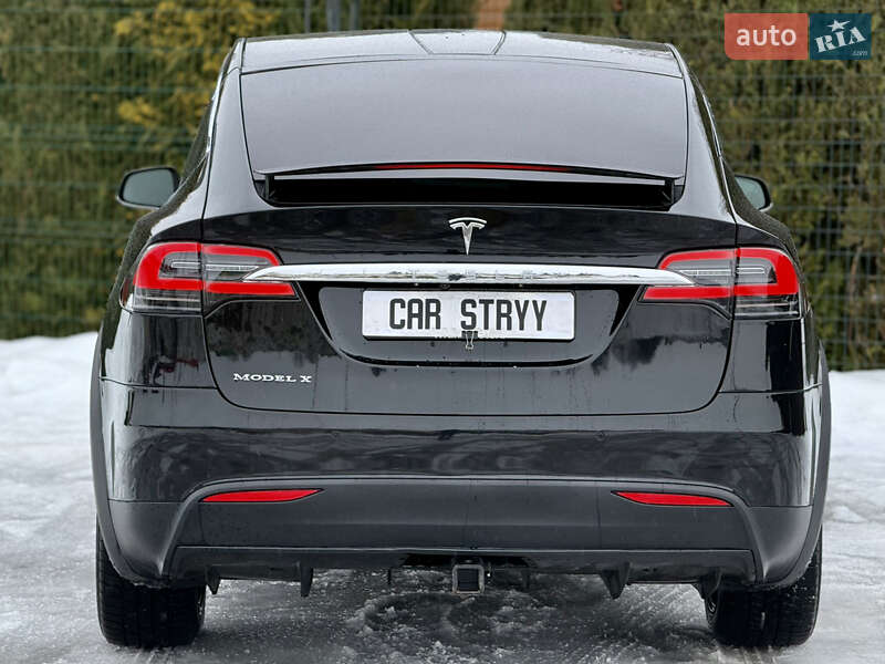 Позашляховик / Кросовер Tesla Model X 2017 в Стрию