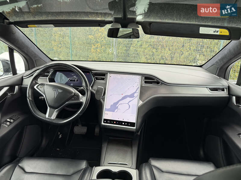 Позашляховик / Кросовер Tesla Model X 2017 в Стрию