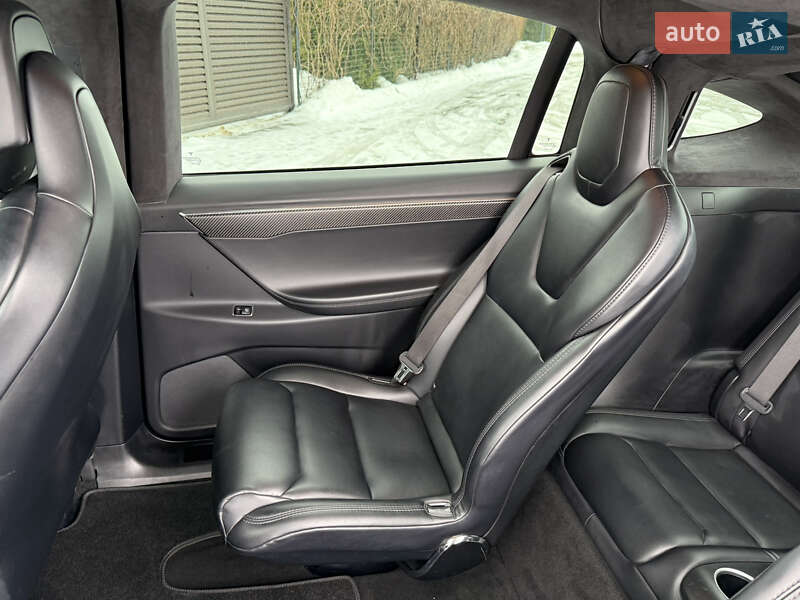 Позашляховик / Кросовер Tesla Model X 2017 в Стрию