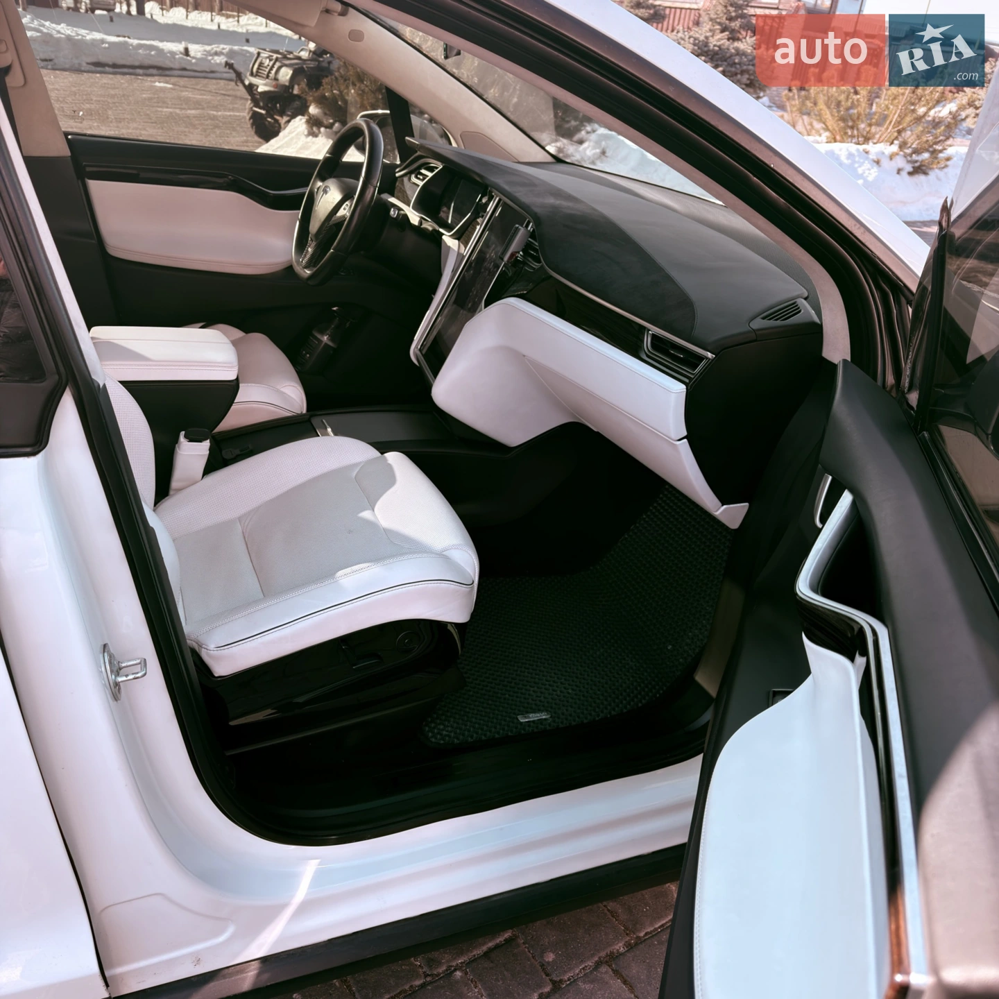 2016 Tesla Model X - мініатюра 19