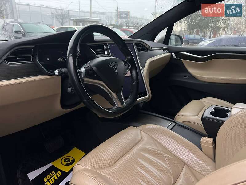Позашляховик / Кросовер Tesla Model X 2016 в Івано-Франківську фото 10 Позашляховик / Кросовер Tesla Model X 2016 в Івано-Франківську