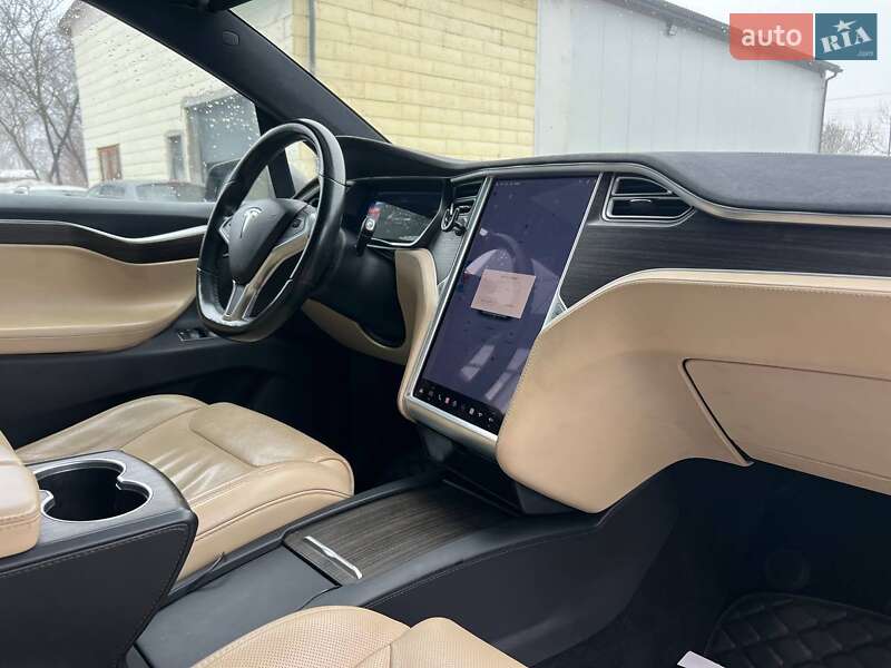 Позашляховик / Кросовер Tesla Model X 2016 в Івано-Франківську фото 18 Позашляховик / Кросовер Tesla Model X 2016 в Івано-Франківську