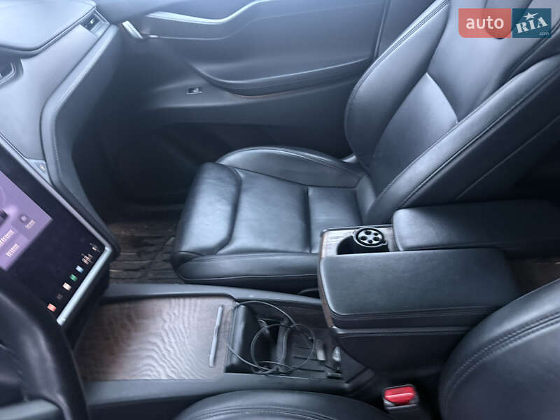 Внедорожник / Кроссовер Tesla Model X 2020 в Киеве