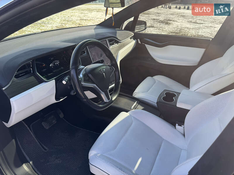 Внедорожник / Кроссовер Tesla Model X 2016 в Днепре