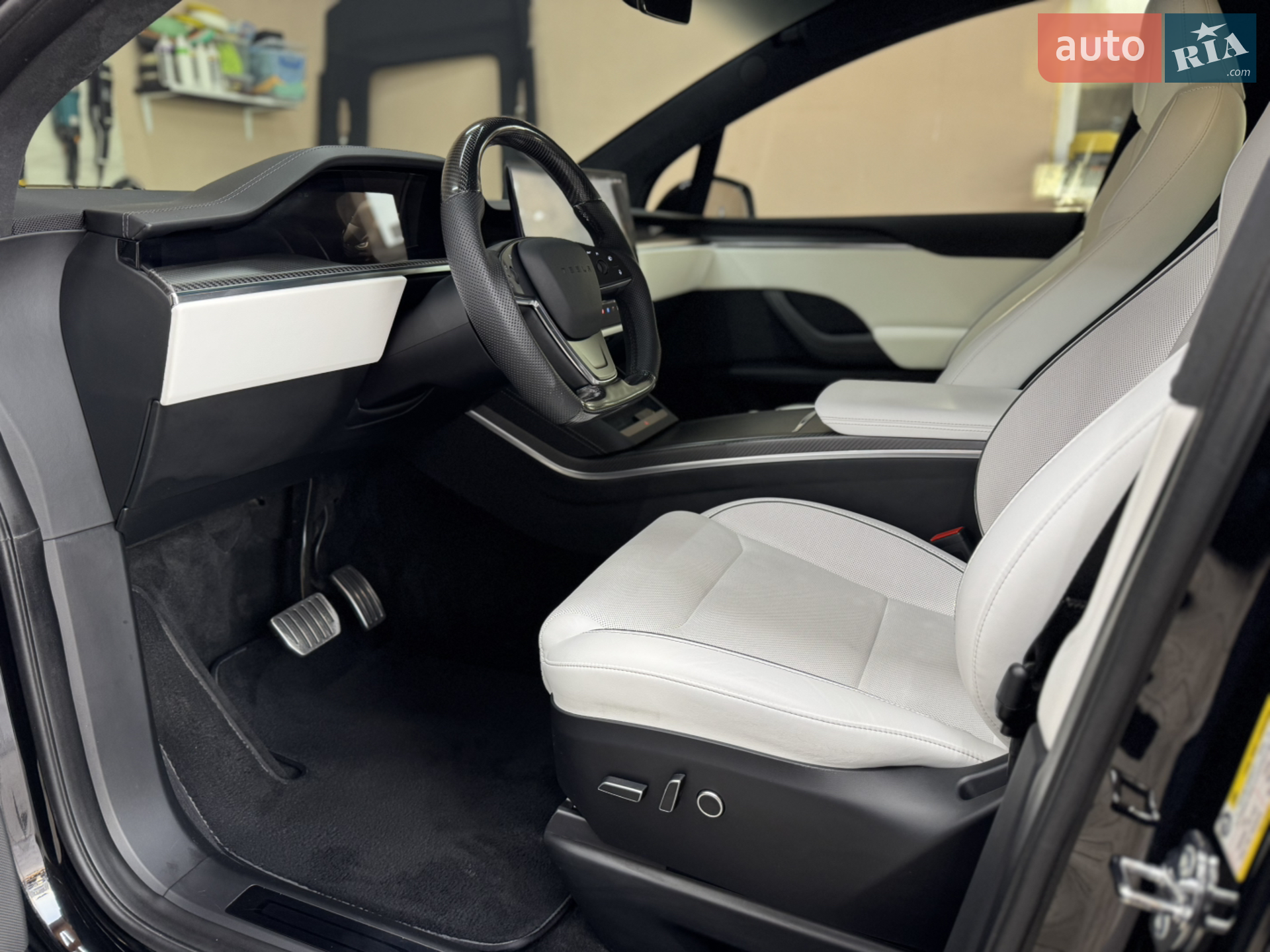 2023 Tesla Model X - мініатюра 18