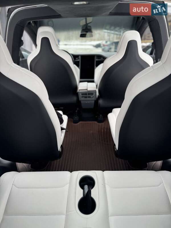 Позашляховик / Кросовер Tesla Model X 2018 в Києві фото 28 Позашляховик / Кросовер Tesla Model X 2018 в Києві