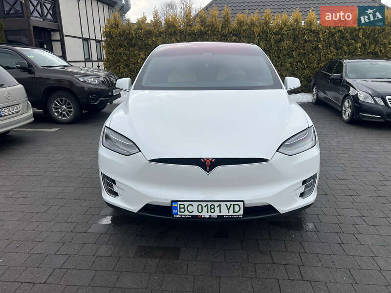 Внедорожник / Кроссовер Tesla Model X 2019 в Стрые