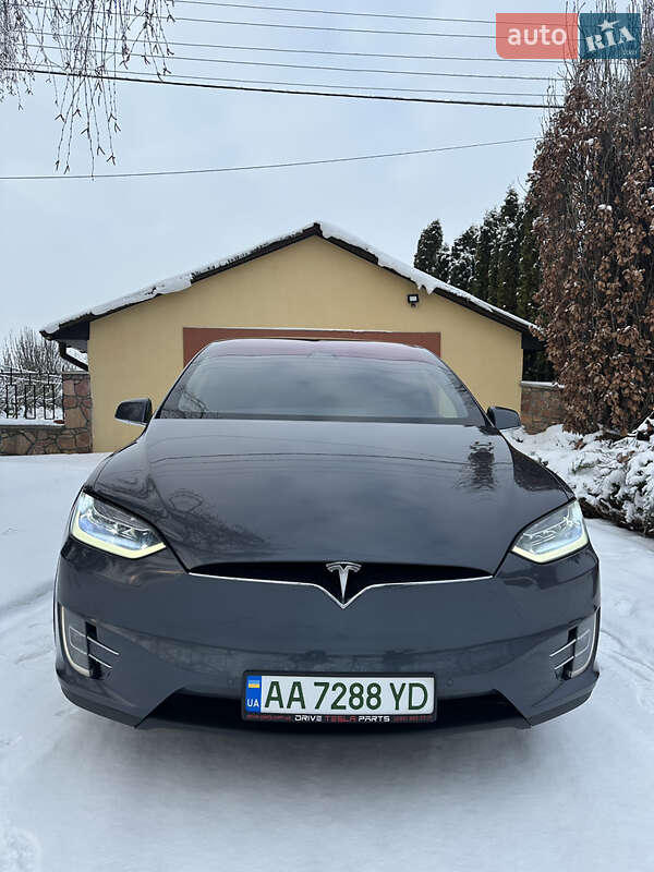 Позашляховик / Кросовер Tesla Model X 2018 в Києві