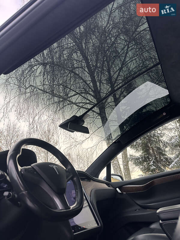 Позашляховик / Кросовер Tesla Model X 2018 в Києві