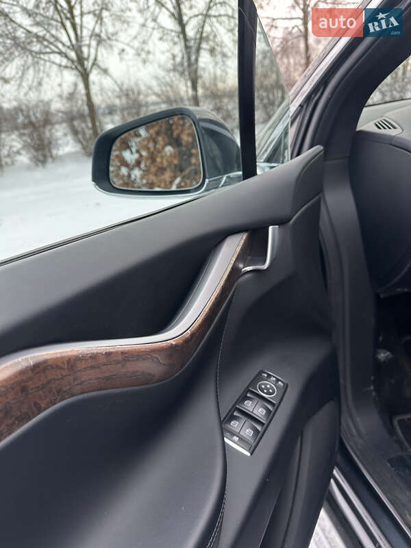 Позашляховик / Кросовер Tesla Model X 2018 в Києві