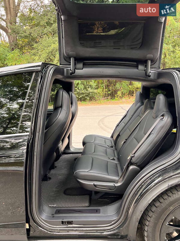 Позашляховик / Кросовер Tesla Model X 2017 в Кременчуці фото 16 Позашляховик / Кросовер Tesla Model X 2017 в Кременчуці