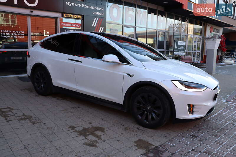 Внедорожник / Кроссовер Tesla Model X 2019 в Львове