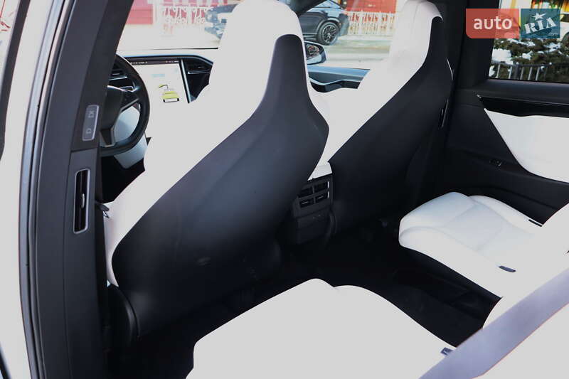 Внедорожник / Кроссовер Tesla Model X 2019 в Львове