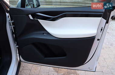 Внедорожник / Кроссовер Tesla Model X 2019 в Львове