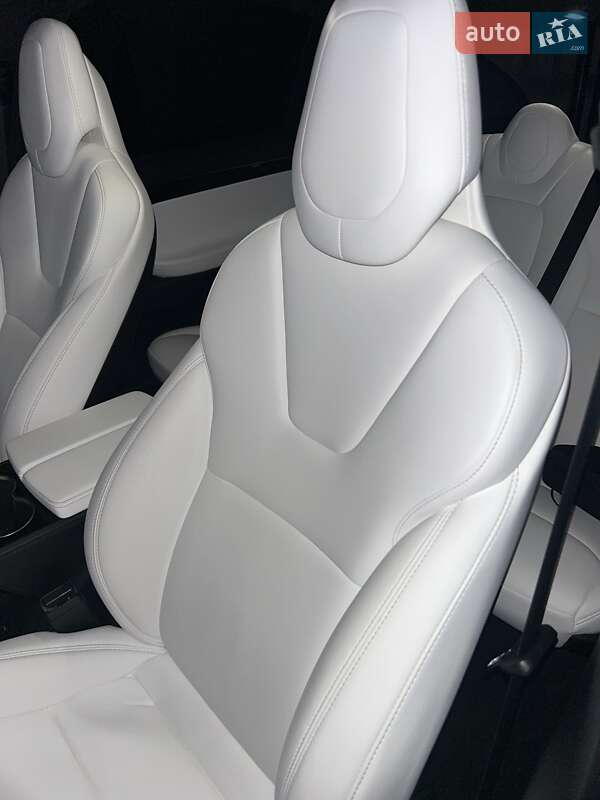 Позашляховик / Кросовер Tesla Model X 2017 в Черкасах фото 57 Позашляховик / Кросовер Tesla Model X 2017 в Черкасах