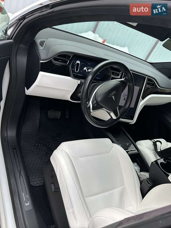 Позашляховик / Кросовер Tesla Model X 2017 в Черкасах фото 37 Позашляховик / Кросовер Tesla Model X 2017 в Черкасах