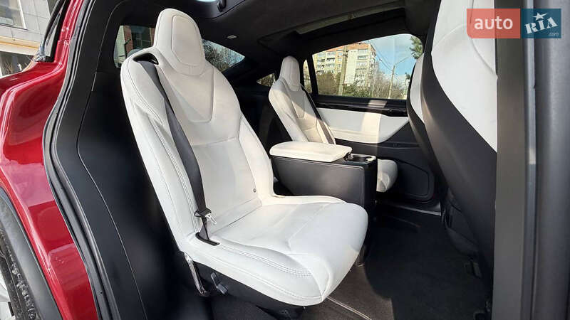 Позашляховик / Кросовер Tesla Model X 2018 в Львові