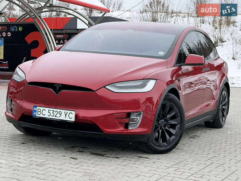 Tesla Model X 2020
