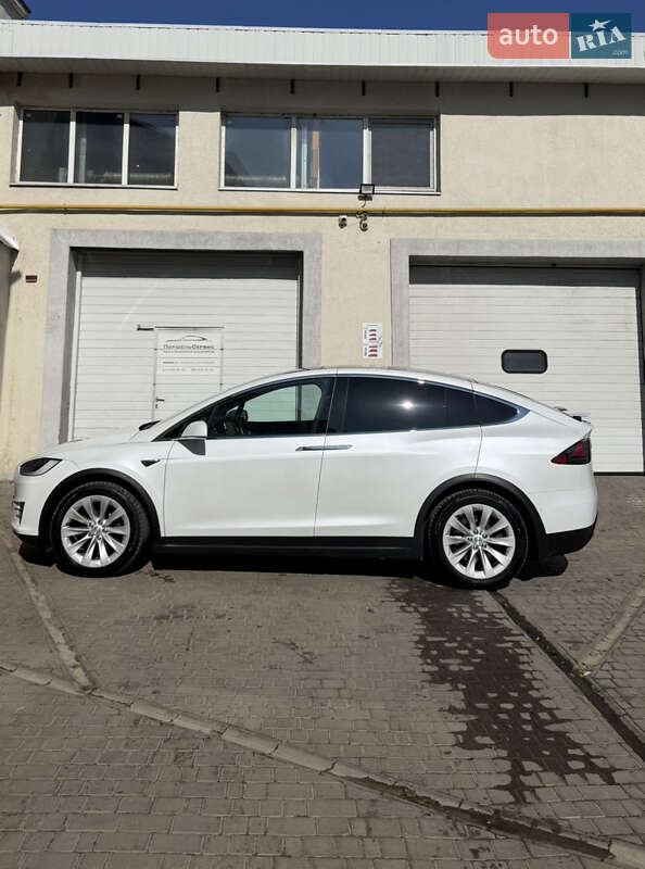 Позашляховик / Кросовер Tesla Model X 2020 в Одесі фото 9 Позашляховик / Кросовер Tesla Model X 2020 в Одесі
