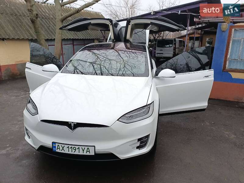 Tesla Model X 2017