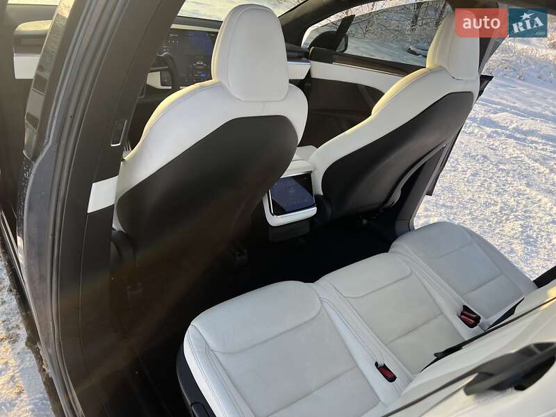 Внедорожник / Кроссовер Tesla Model X 2022 в Киеве