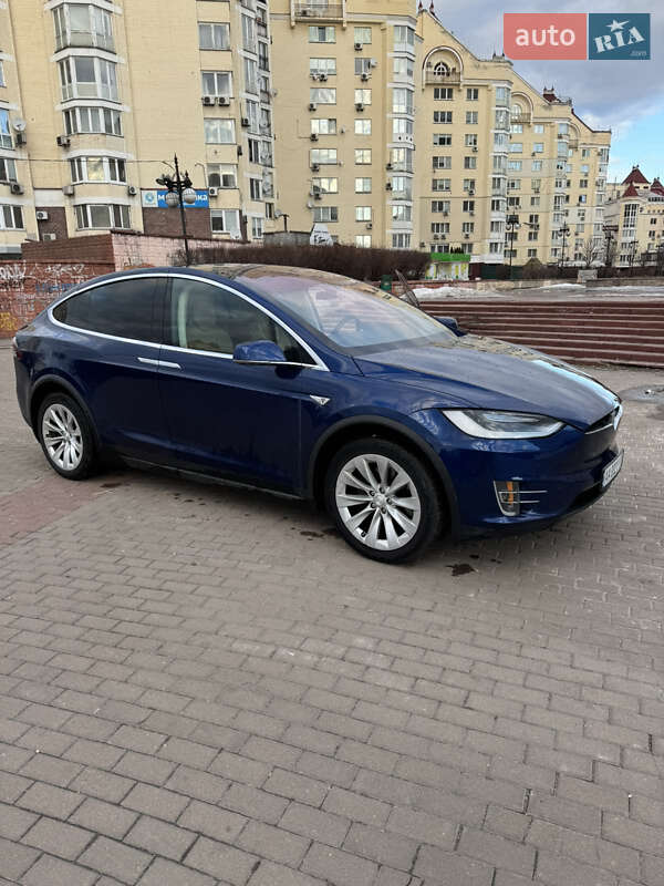 Внедорожник / Кроссовер Tesla Model X 2016 в Киеве