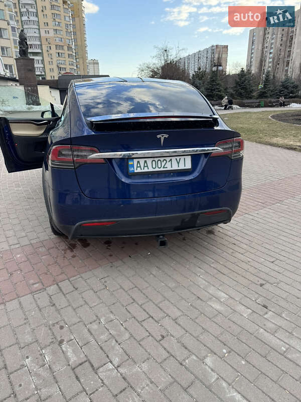 Внедорожник / Кроссовер Tesla Model X 2016 в Киеве