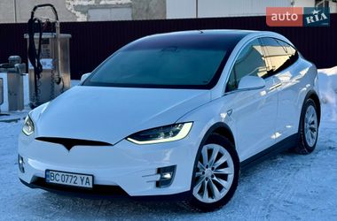 Позашляховик / Кросовер Tesla Model X 2017 в Тернополі