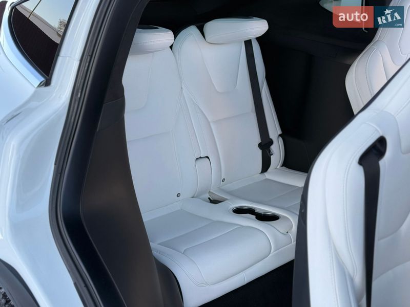 Внедорожник / Кроссовер Tesla Model X 2017 в Тернополе