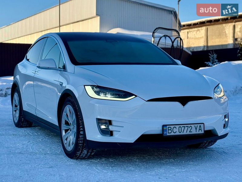 Внедорожник / Кроссовер Tesla Model X 2017 в Тернополе