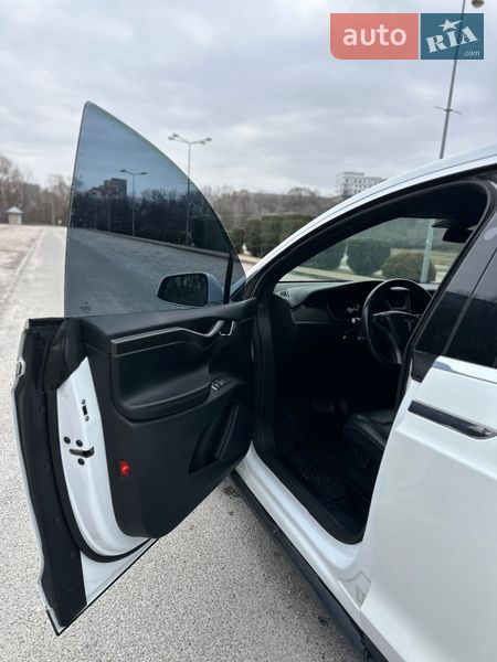 Внедорожник / Кроссовер Tesla Model X 2018 в Днепре