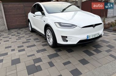 Позашляховик / Кросовер Tesla Model X 2017 в Дніпрі