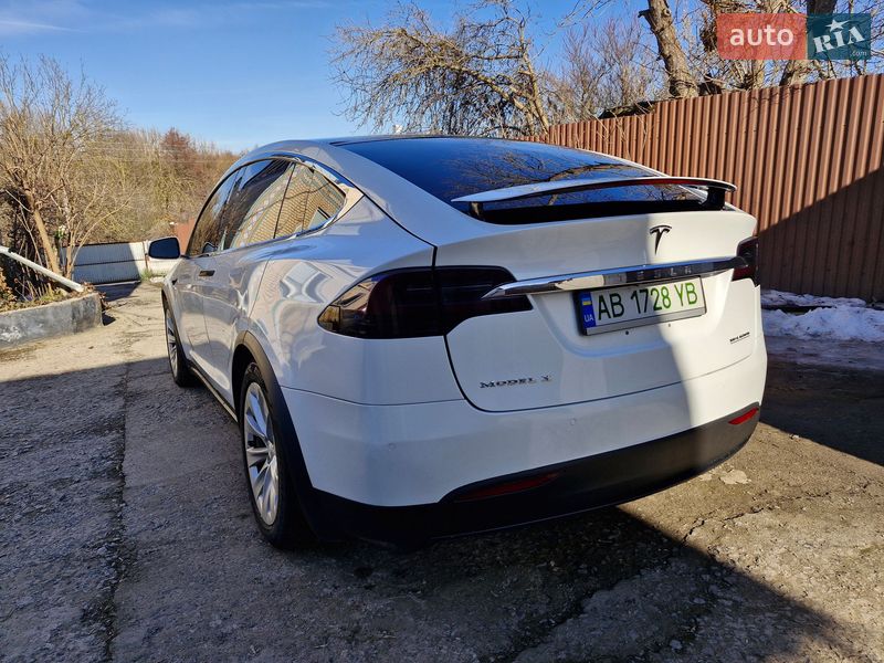 Внедорожник / Кроссовер Tesla Model X 2019 в Виннице